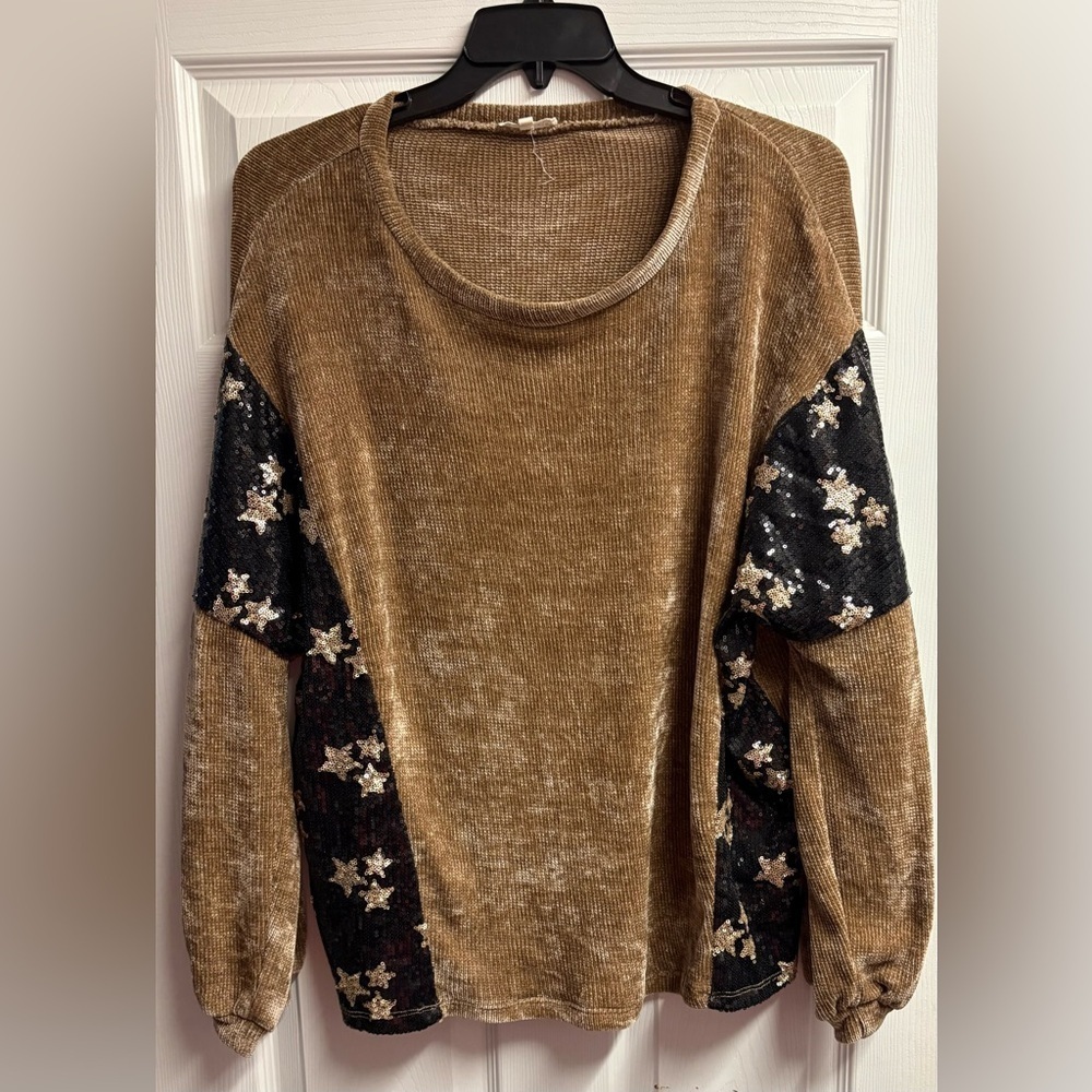 Main Strip Boutique Brand Oversized Brown/Black Sequin W/ Stars Top Size Large